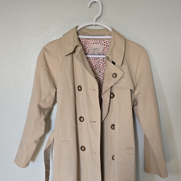 LOFT Jackets & Blazers - Loft | NWT Tan Floral Lined Belted Trench Coat Size XSP